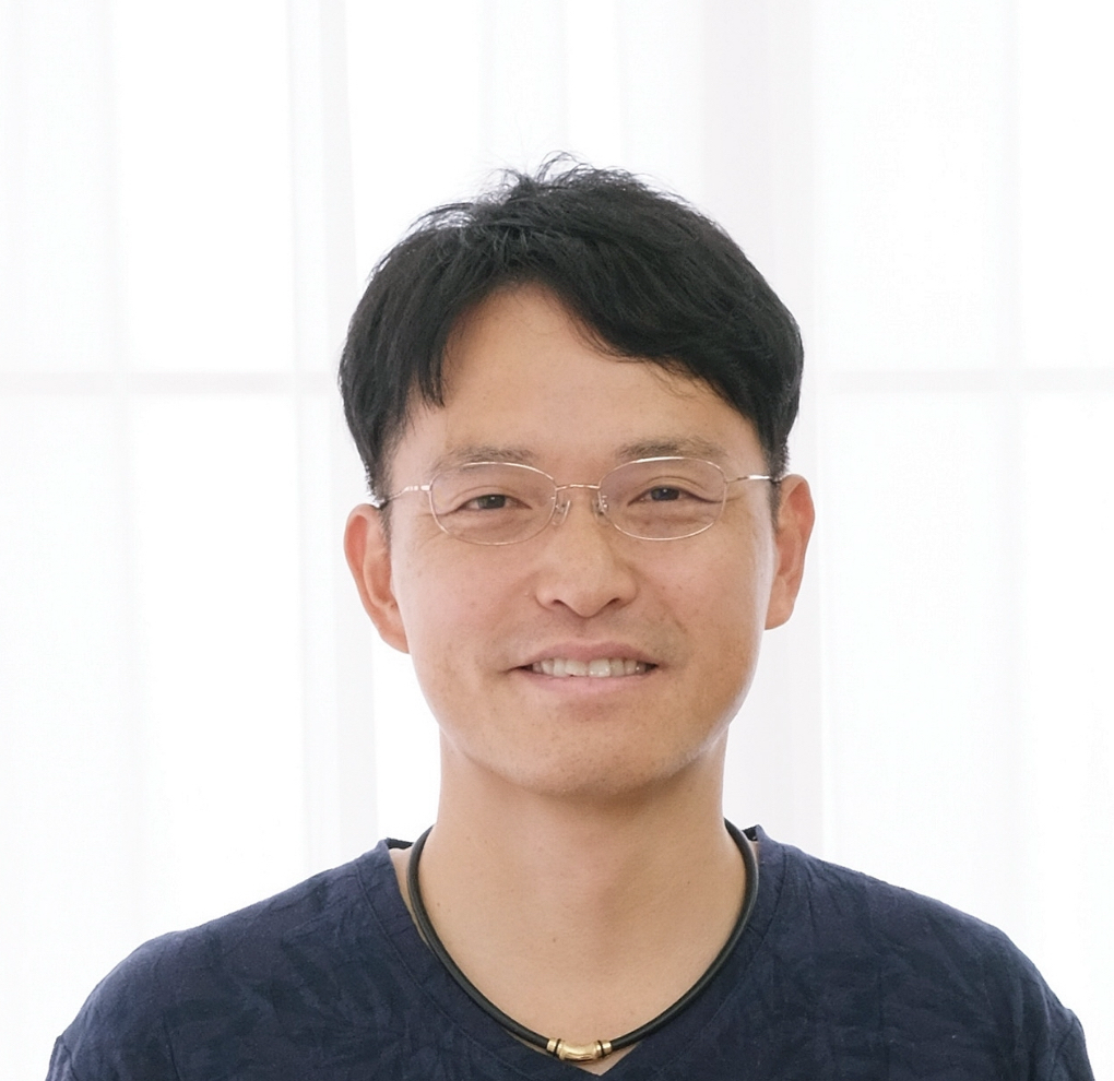 プルックサージャパン行政書士事務所代表